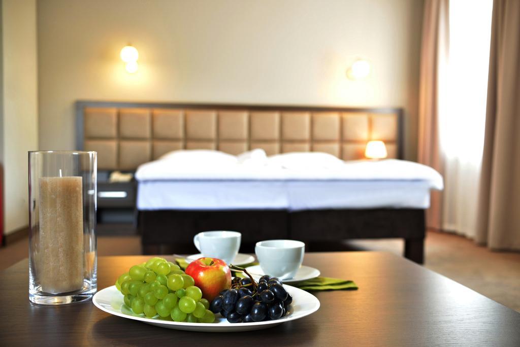 Dwor Spalice Spa Residence & Restaurant Lawendowa Restauracja Oleśnica Δωμάτιο φωτογραφία